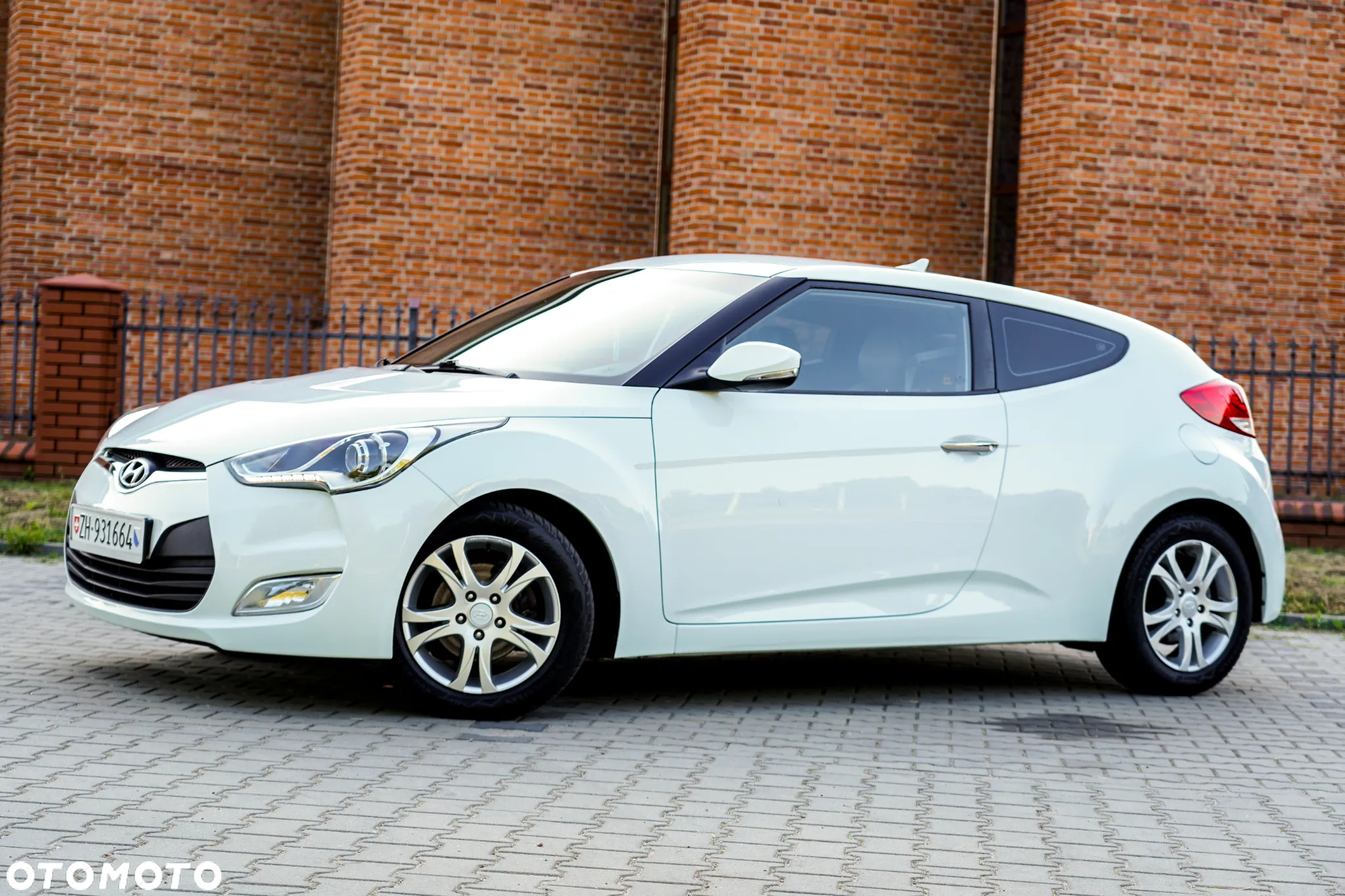 Hyundai Veloster 1.6 blue Premium - 4