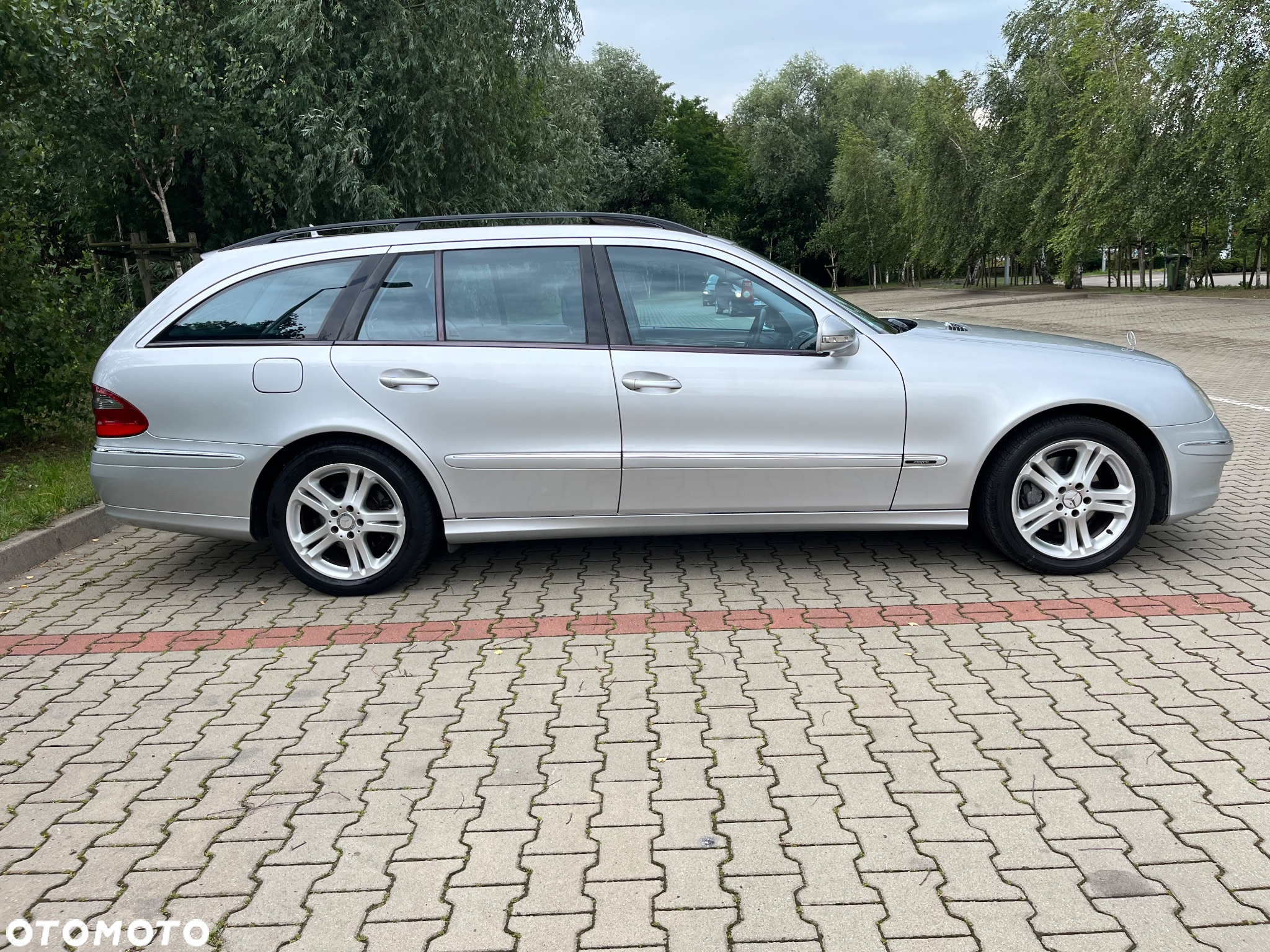 Mercedes-Benz Klasa E 320 CDI T Avantgarde - 6