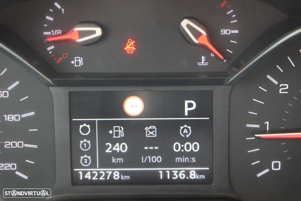 Peugeot Rifter 1.5 BlueHDi Allure EAT8 - 10