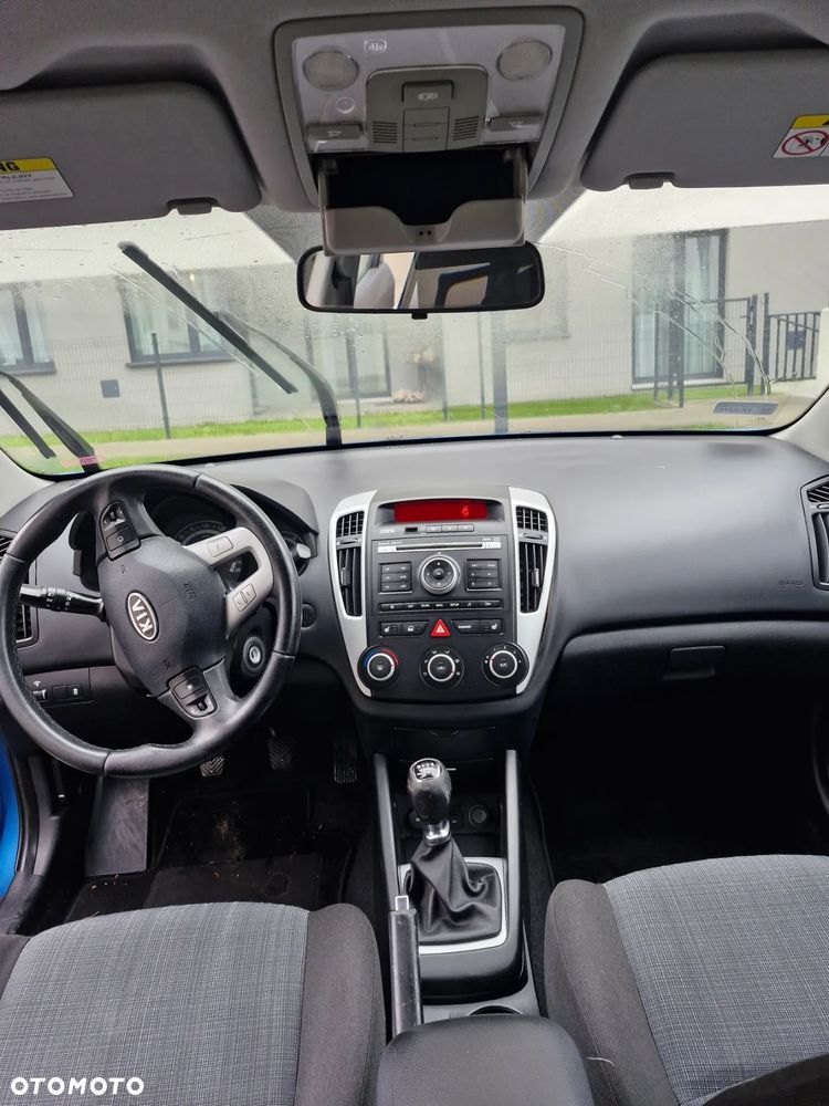 Kia Ceed 1.4 CVVT Attract - 2