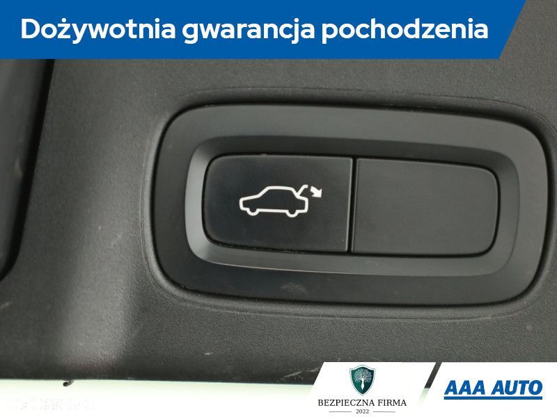 Volvo V90 Cross Country - 21