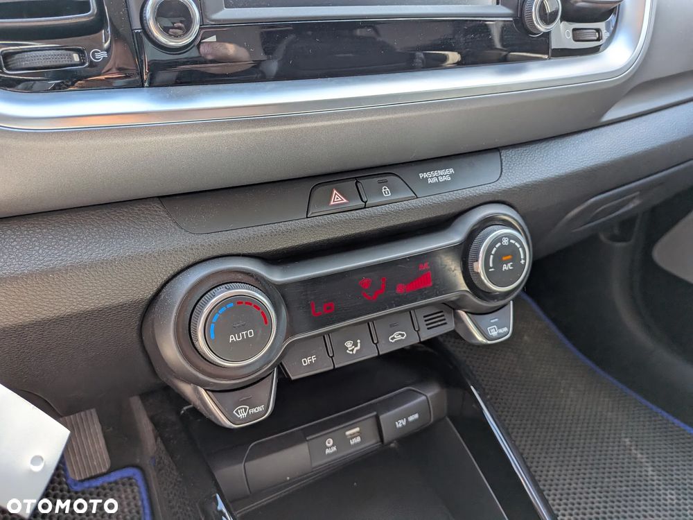 Kia Stonic 1.4 L - 13