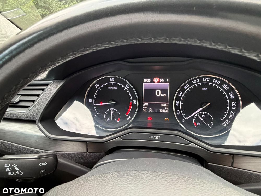 Skoda Superb 2.0 TDI Ambition DSG - 19