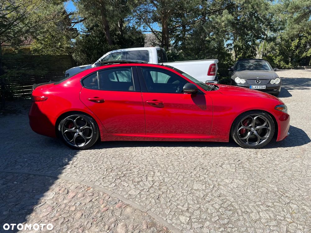 Alfa Romeo Giulia - 9