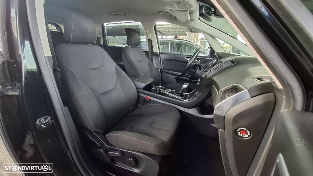 Ford S-Max - 30