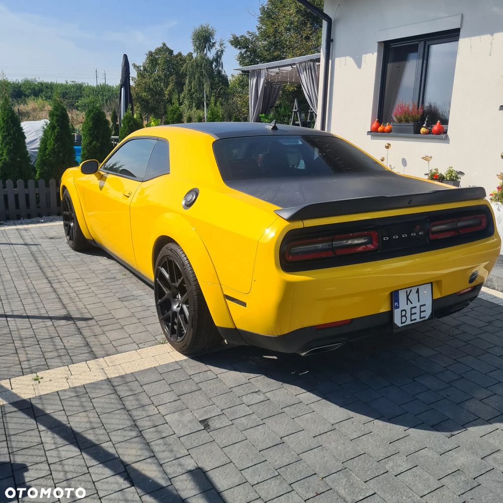 Dodge Challenger - 3