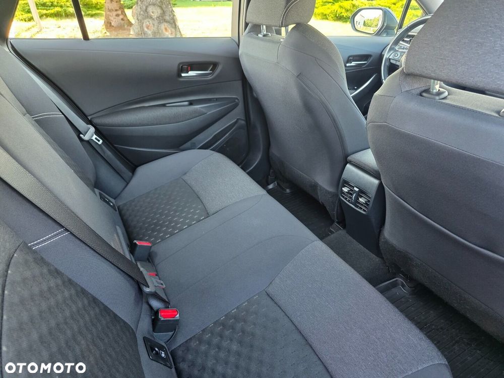 Toyota Corolla 1.8 Hybrid Comfort - 31