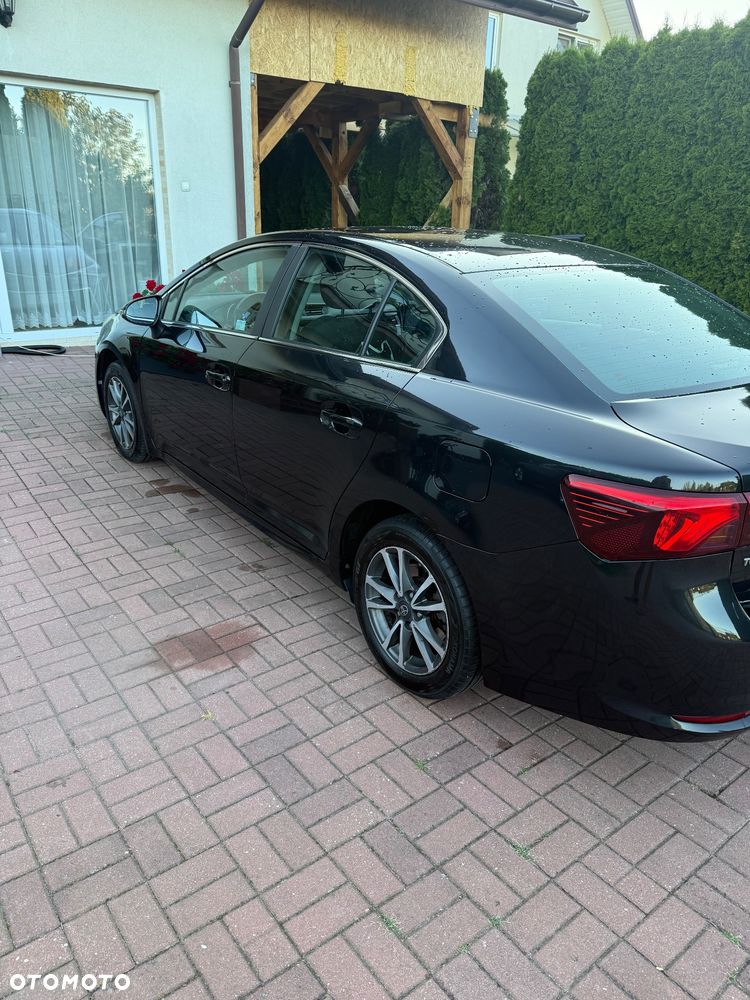 Toyota Avensis 1.6 D-4D Active - 12