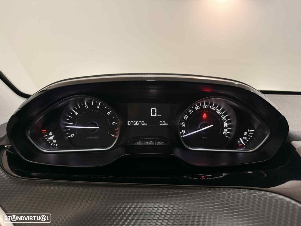 Peugeot 2008 1.2 PureTech Style - 14