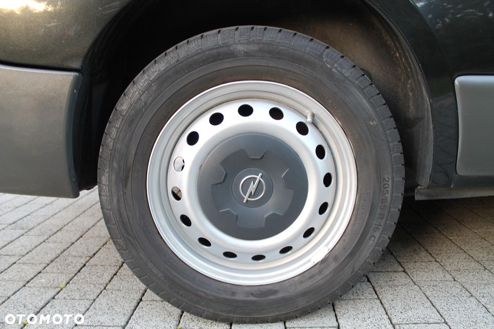 Opel Vivaro - 22