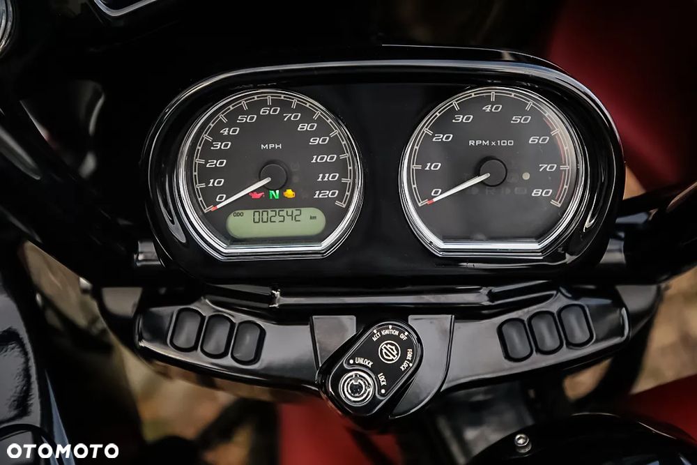 Harley-Davidson FLHXS Special - 14