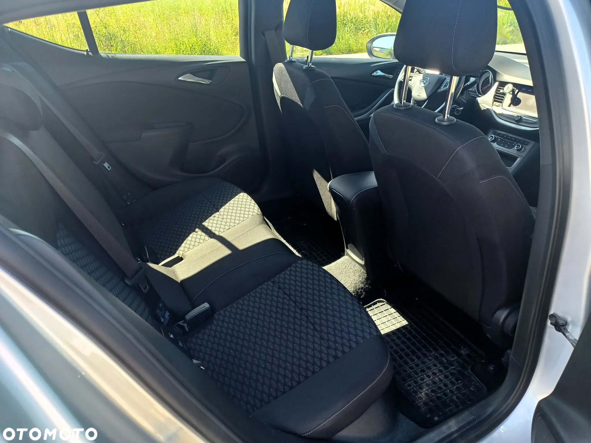 Opel Astra V 1.2 T Edition S&S - 11