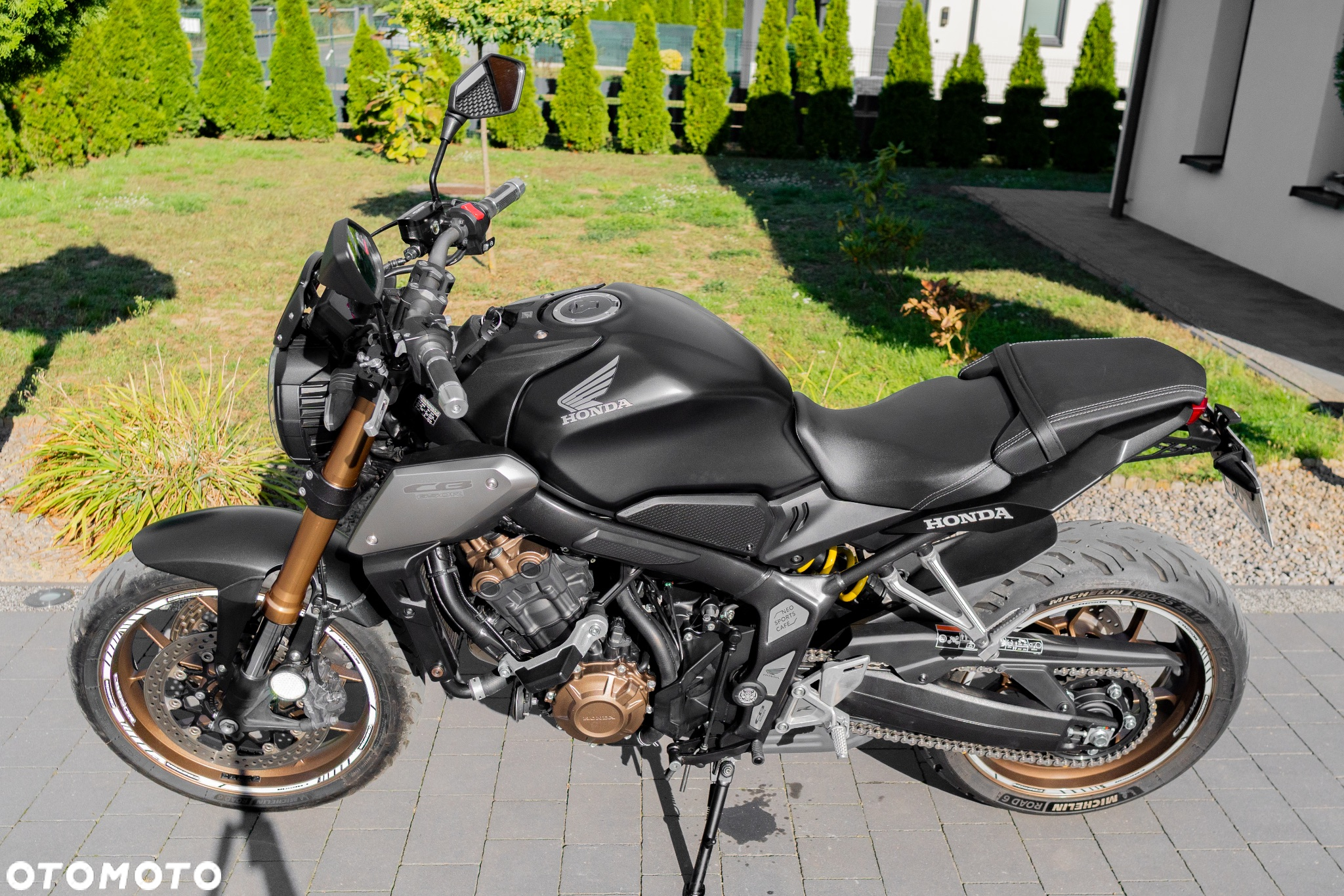 Honda CB - 8