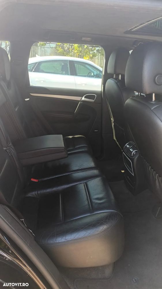 Porsche Cayenne Turbo S Aut - 27