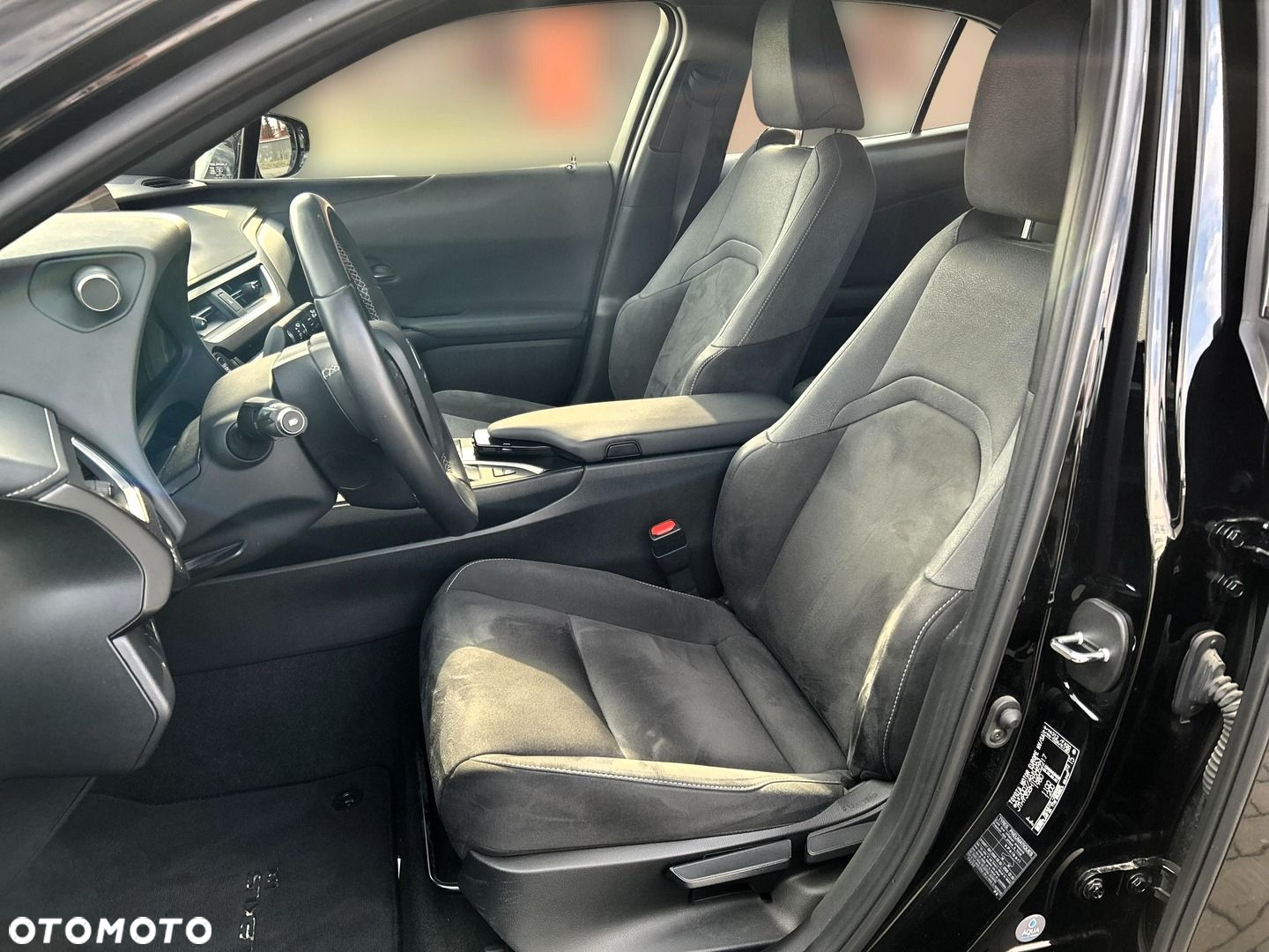Lexus UX 200 GPF Pure 2WD - 19