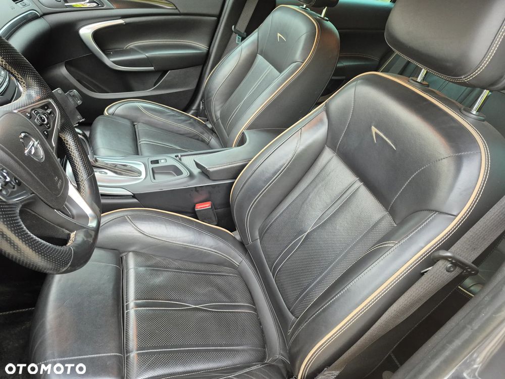 Opel Insignia 2.0 SIDI Turbo 4x4 Sports Tourer Innovation - 32