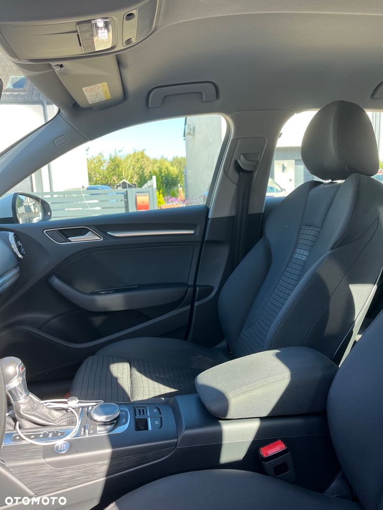 Audi A3 Sportback 1.5 TFSI S tronic - 4