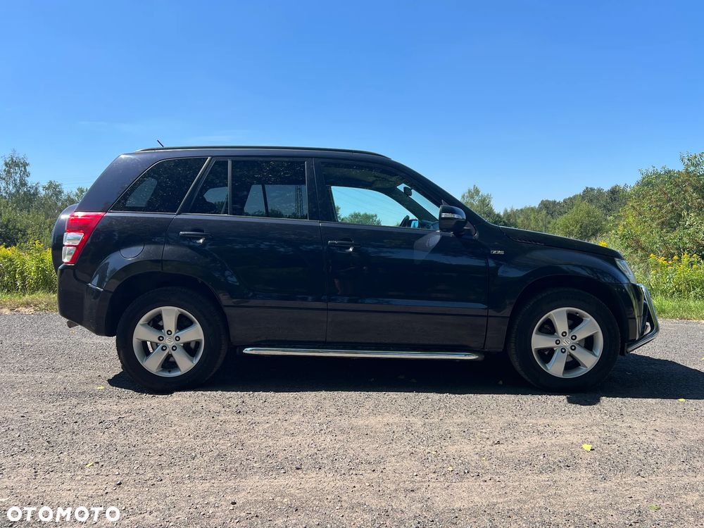 Suzuki Grand Vitara 1.9 DDiS Premium EU5 - 8