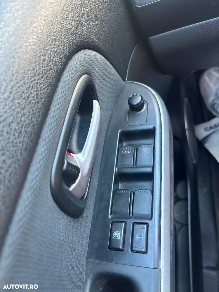 Suzuki Grand Vitara 1.9 DDiS Comfort + DPF Family - 16