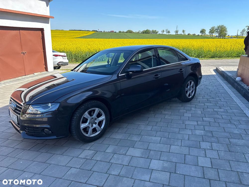 Audi A4 Limousine - 6