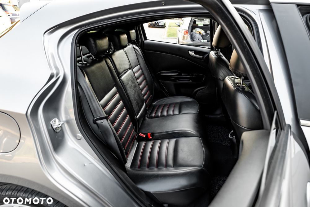Alfa Romeo Giulietta 1.4 TB 16V Multiair Turismo - 21
