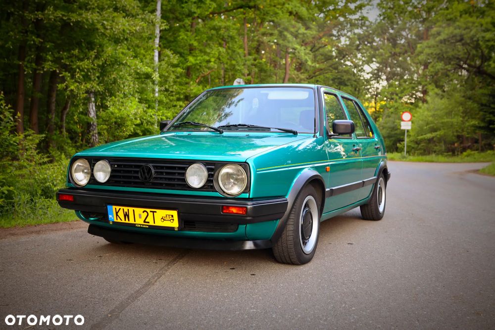 Volkswagen Golf 1.8 - 4