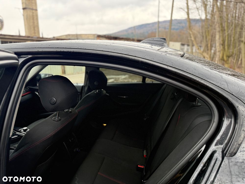 BMW Seria 3 320i Sport Line - 9