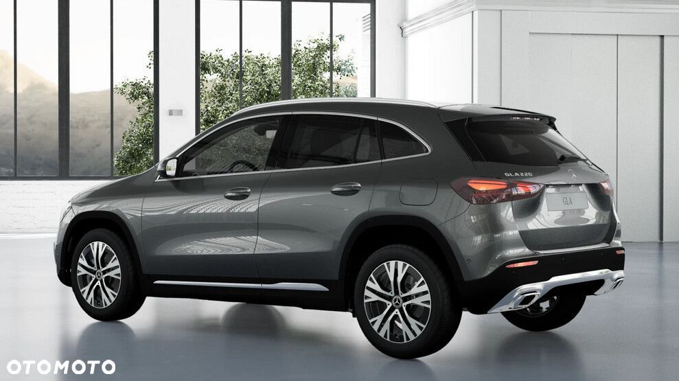 Mercedes-Benz GLA - 4