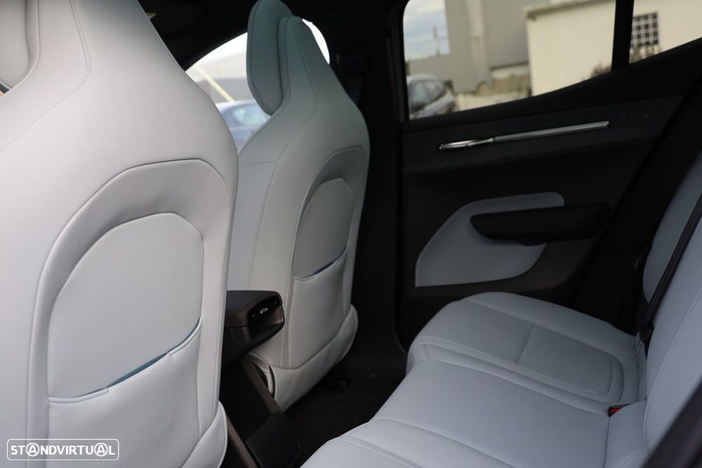 Volvo EX30 69 kWh Twin Motor Ultra - 20