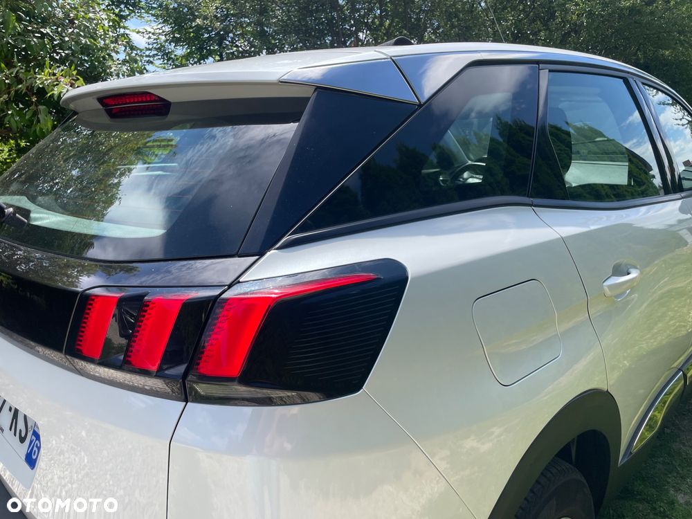 Peugeot 3008 1.2 PureTech GPF Allure S&S - 23