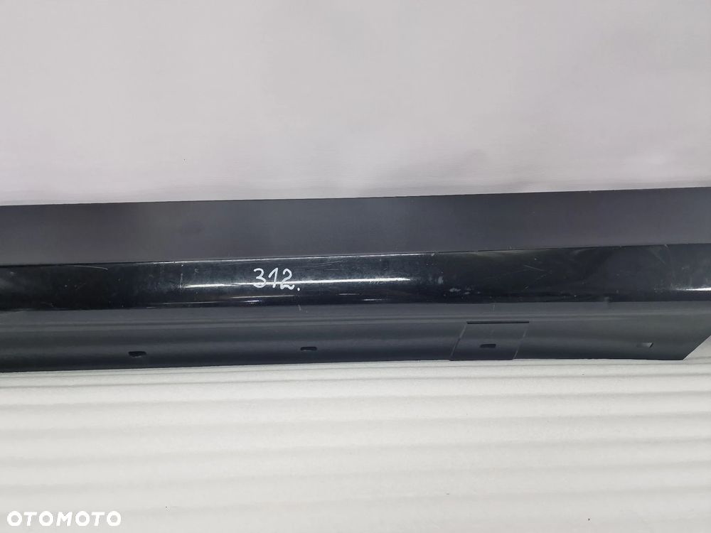 BMW E90 / E91 04- LEWA LISTWA PROGOWA / NAKŁADKA PROGU , NR 51777062297 , NR AUKCJI PR312 - 6