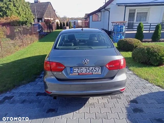 Volkswagen Jetta 1.6 TDI BMT Comfortline - 3