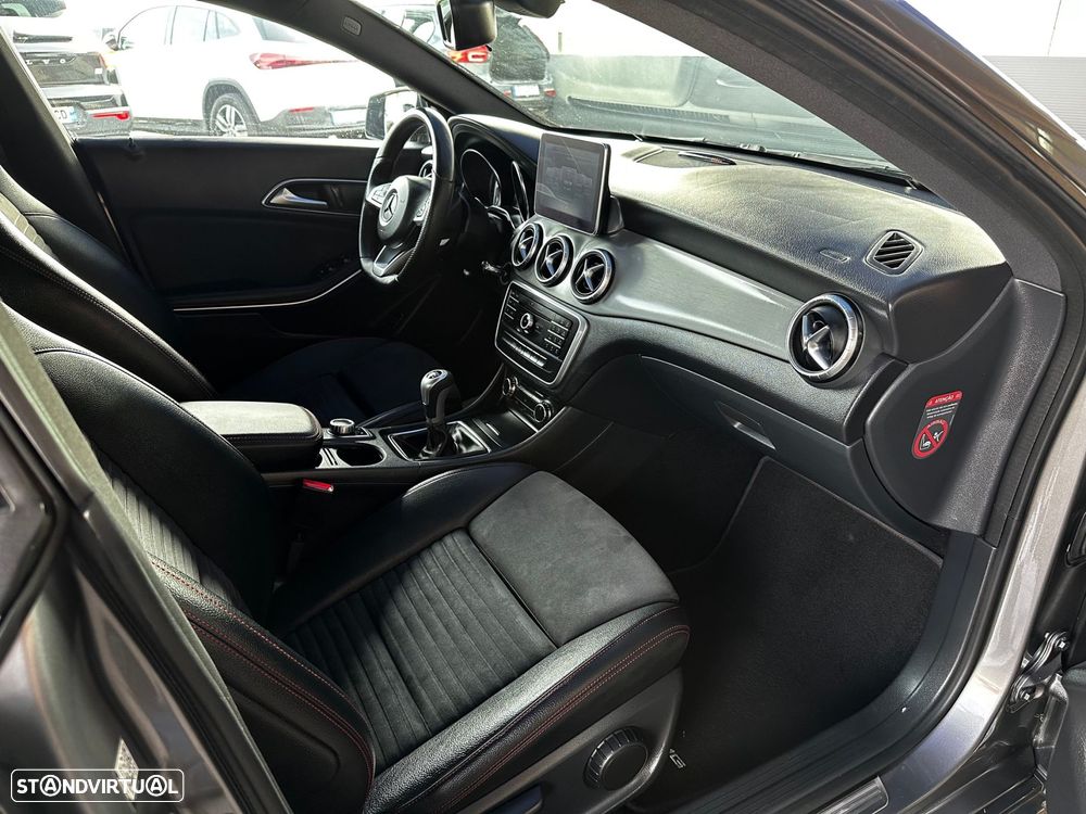 Mercedes-Benz CLA 180 d AMG Line - 36