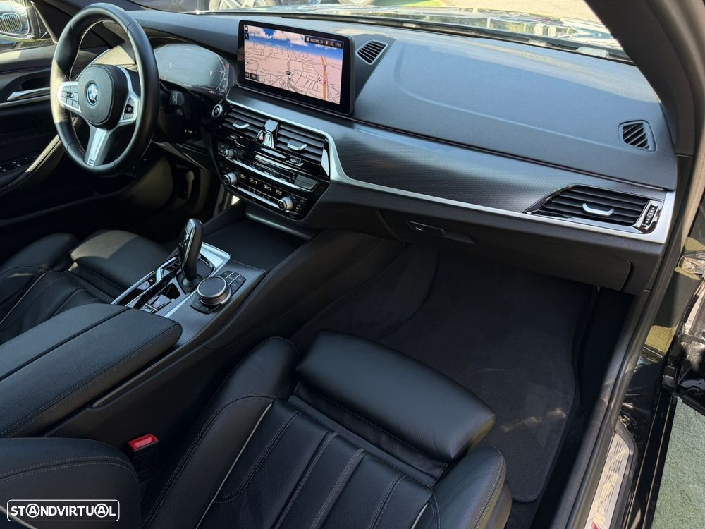 BMW 520 e Pack M - 18