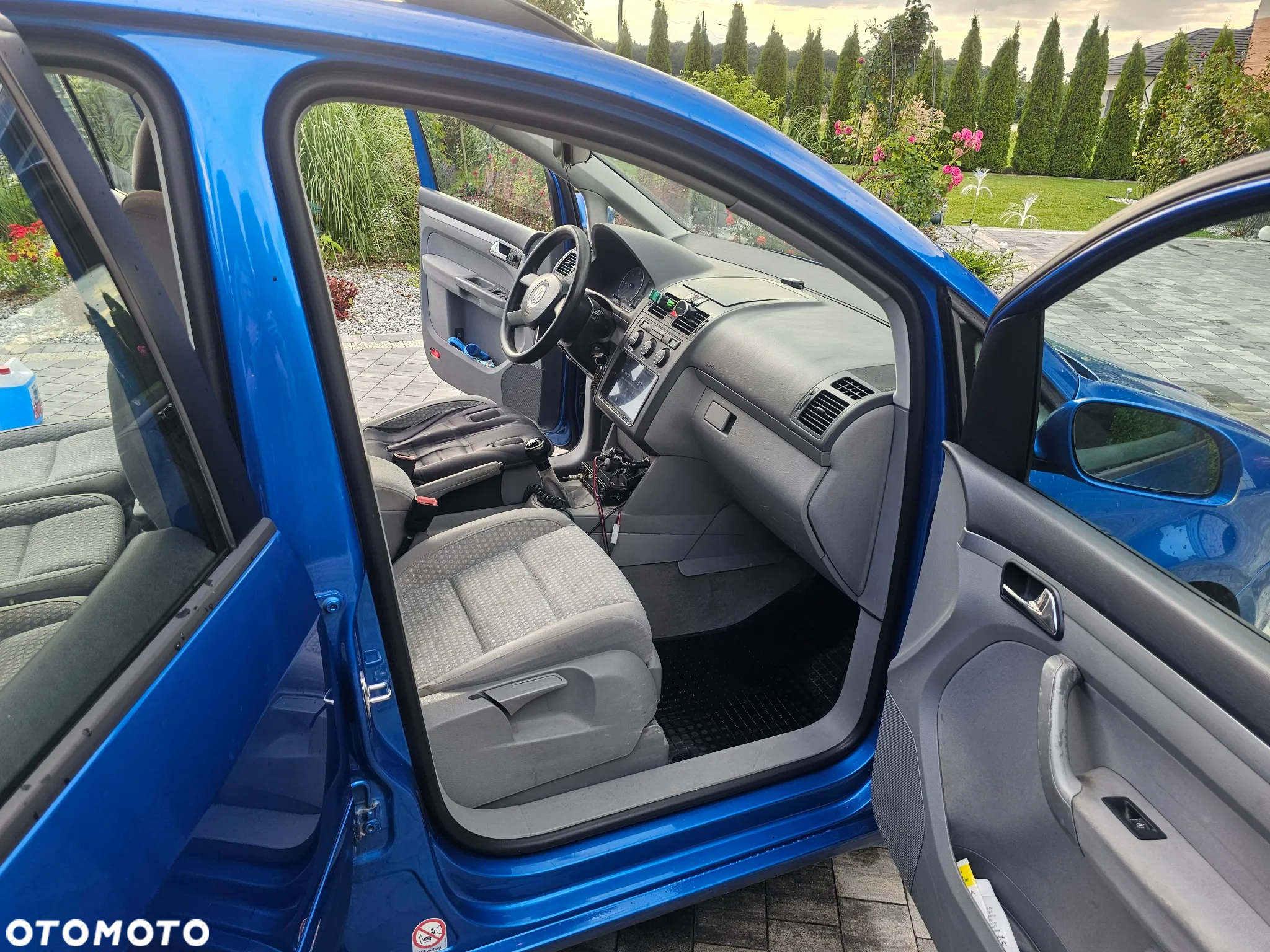 Volkswagen Touran 2.0 TDI Highline - 11