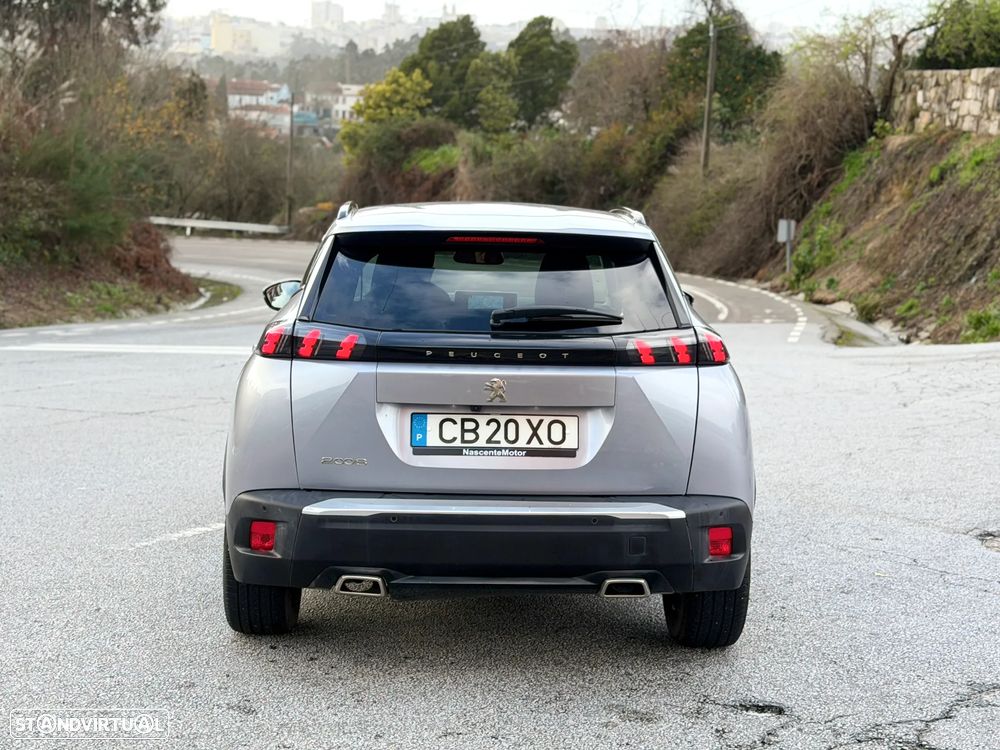 Peugeot 2008 1.2 PureTech Allure EAT8 - 13