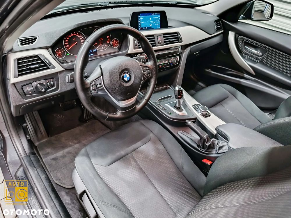 BMW Seria 3 318d Sport Line - 19