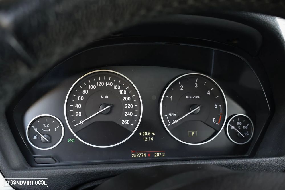 BMW 320 d Touring ED Line Luxury Auto - 16