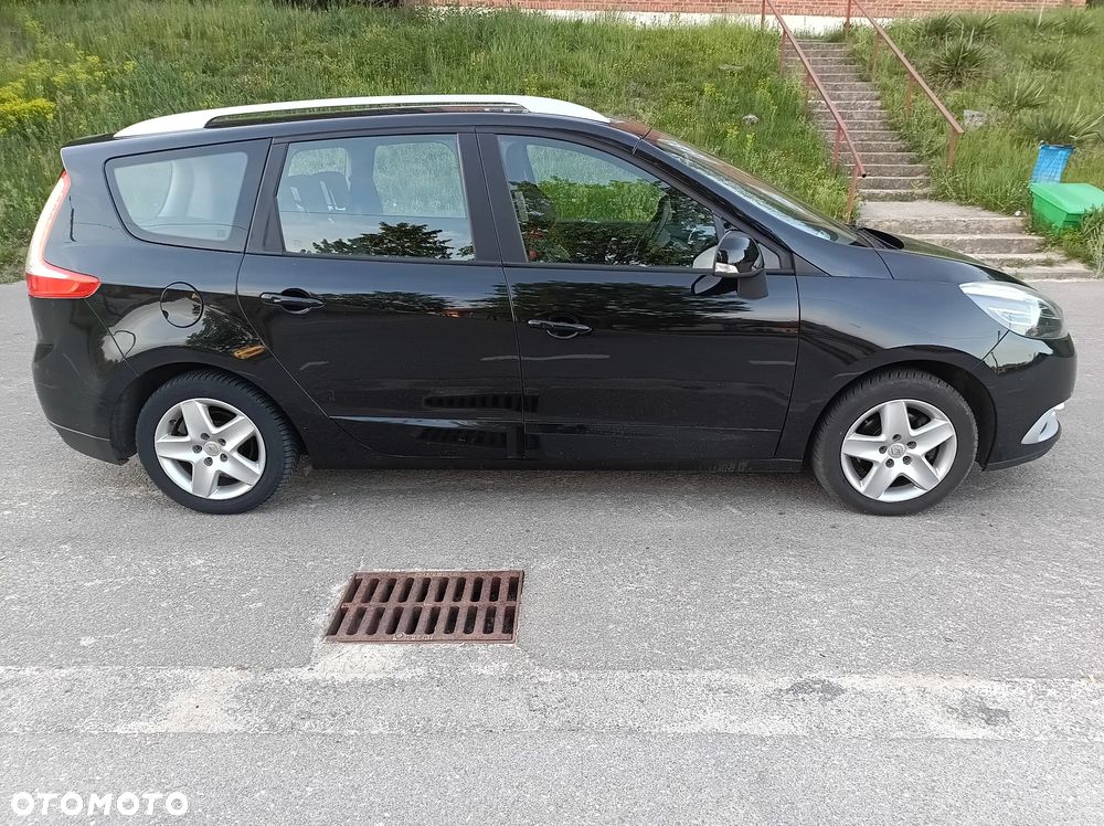 Renault Scenic - 8