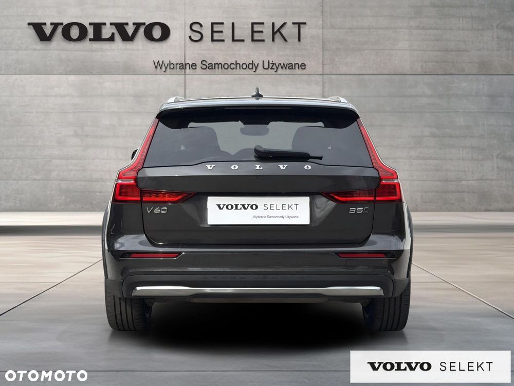 Volvo V60 Cross Country - 8
