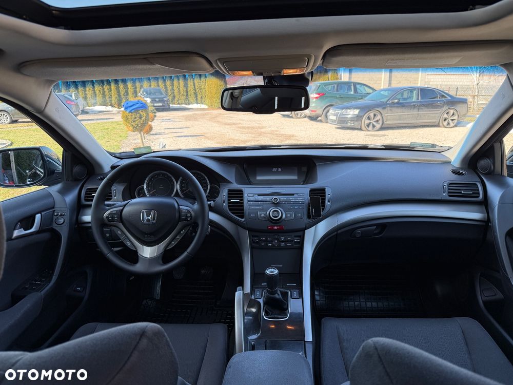 Honda Accord 2.0 Lifestyle - 25