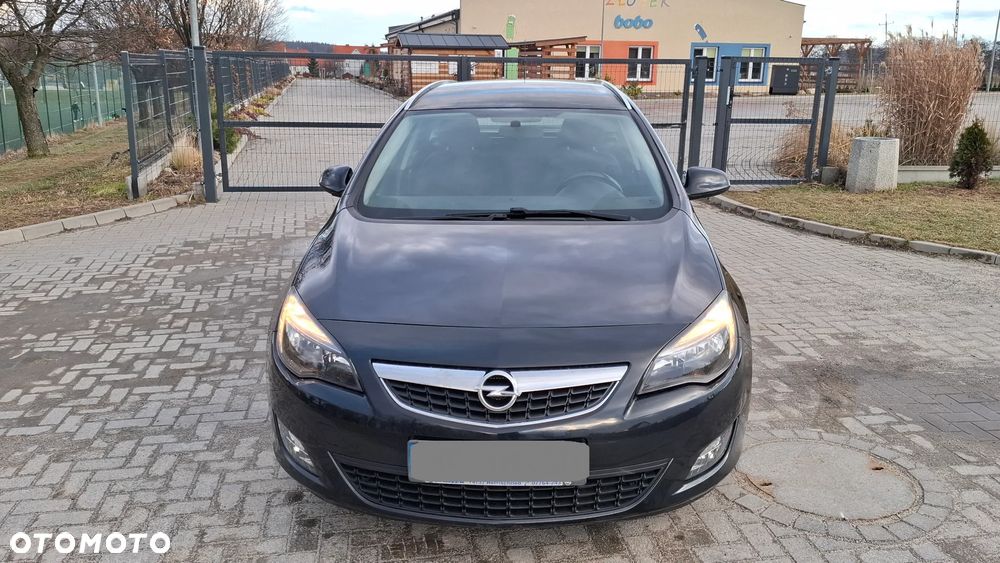 Opel Astra 1.6 Turbo 150 Jahre - 7