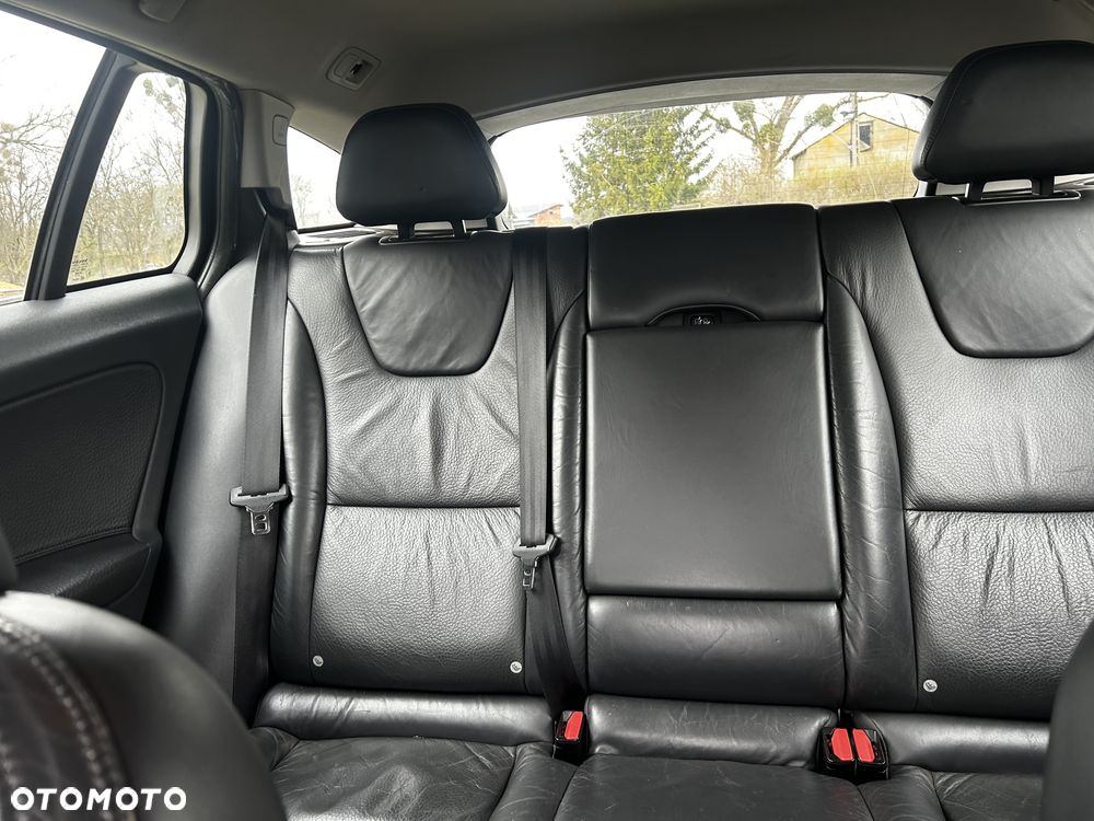 Volvo V60 D5 AWD - 11