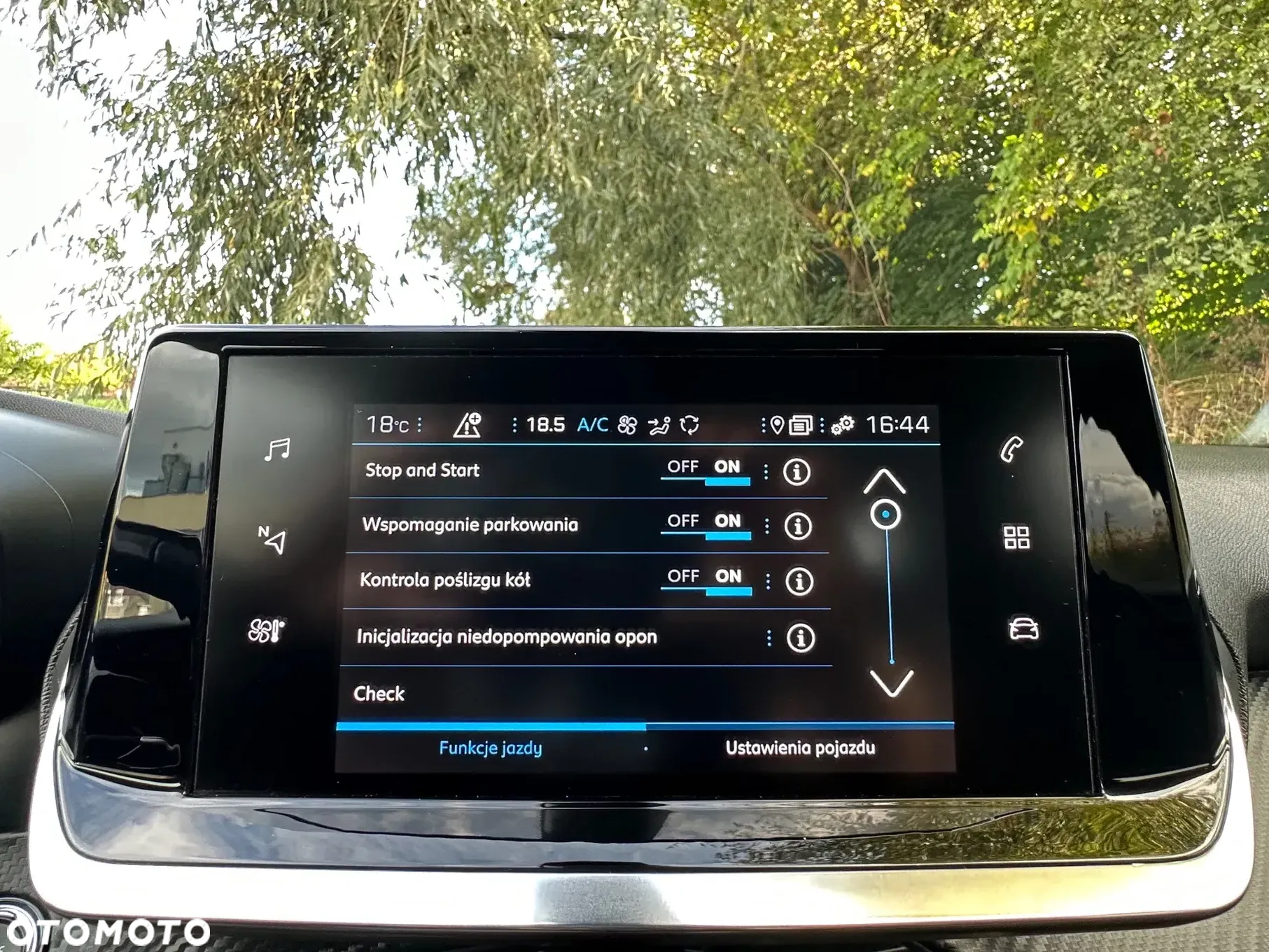 Peugeot 2008 1.5 BlueHDi Allure Pack S&S EAT8 - 39