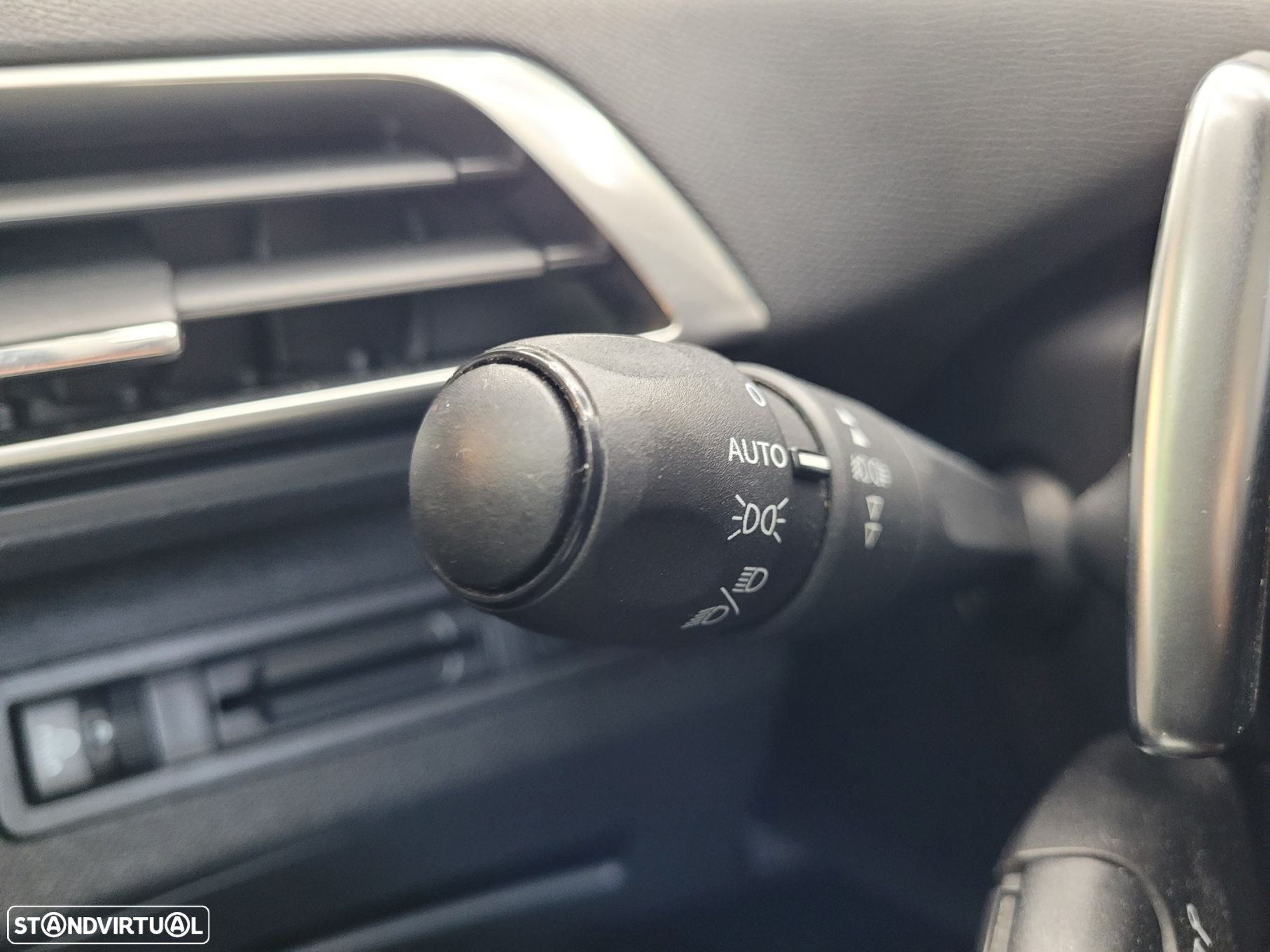 Peugeot 3008 1.2 PureTech Allure EAT8 - 26