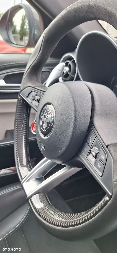 Alfa Romeo Giulia 2.9 Bi Turbo V6 Quadrifoglio Nring - 26