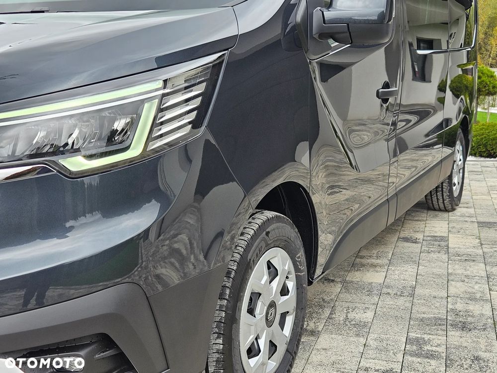 Renault Trafic - 16
