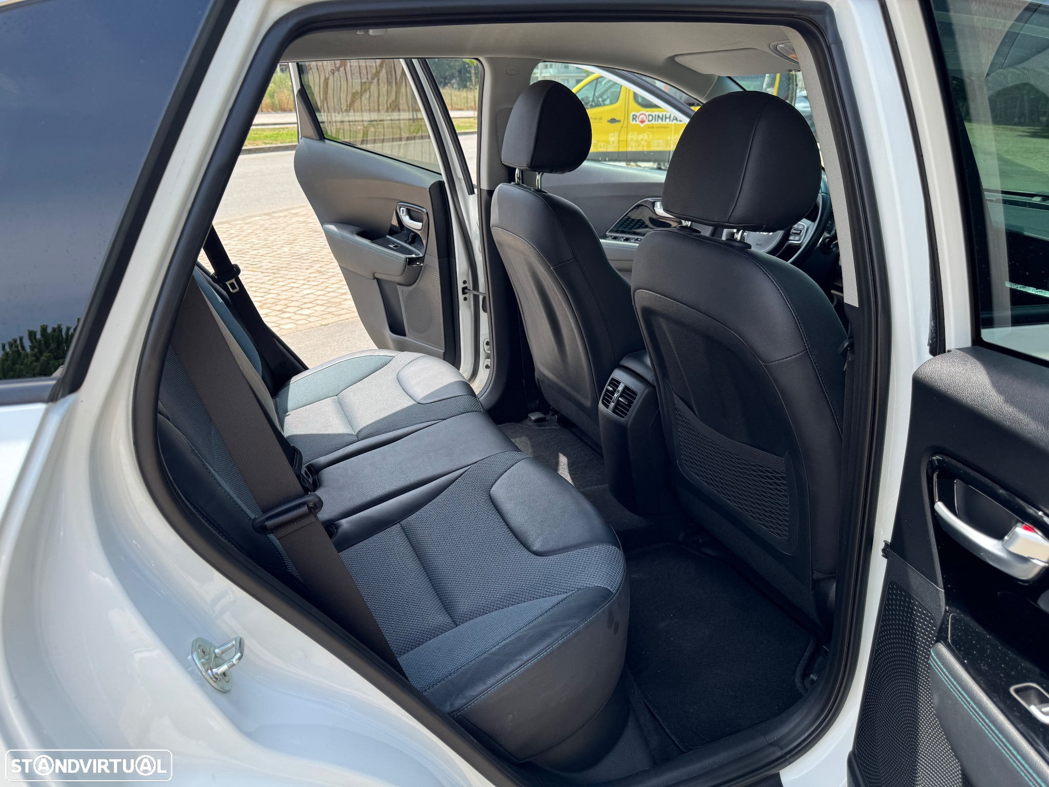 Kia e-Niro 64kWh - 11