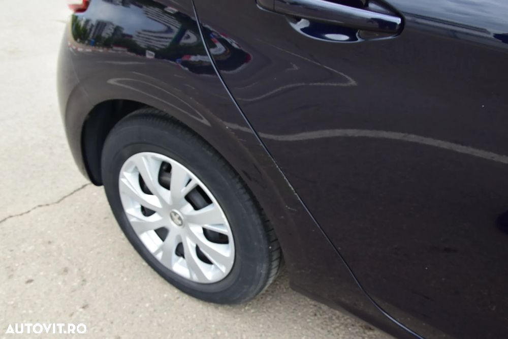 Peugeot 208 1.2 L PureTech Active - 11