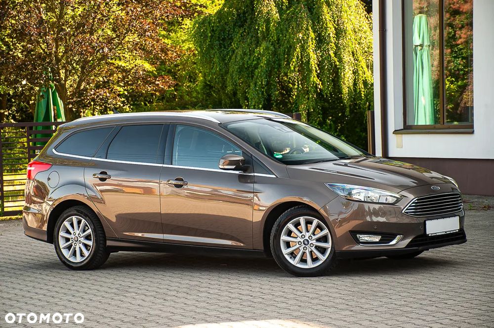 Ford Focus - 32